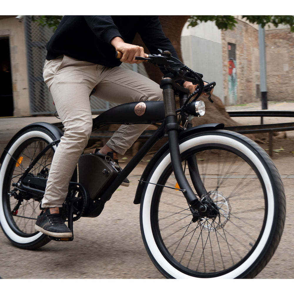 Clubman E-Bike with Lights, Leather Bag, Set up Assistance and First Year Inspection