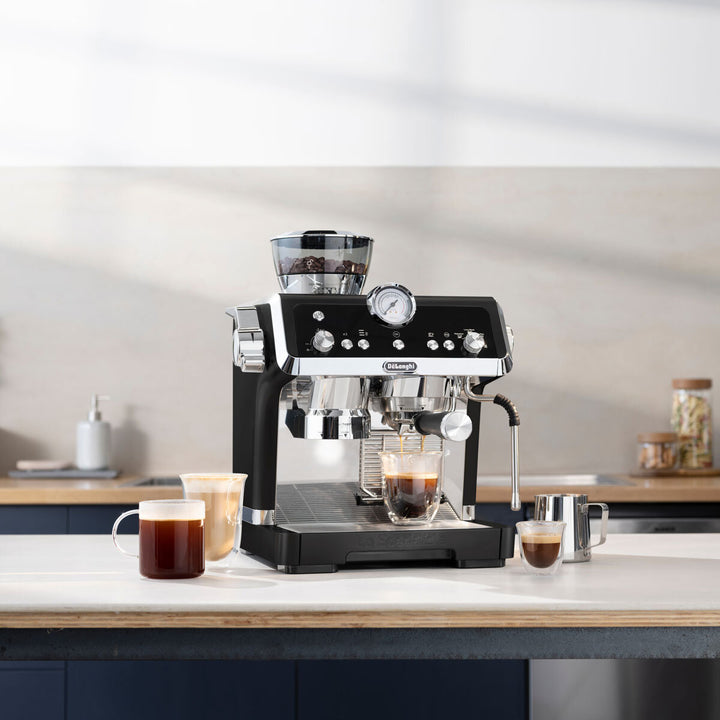De’Longhi La Specialista Prestigio Bean to Cup Coffee Machine in Black, E9355.BM